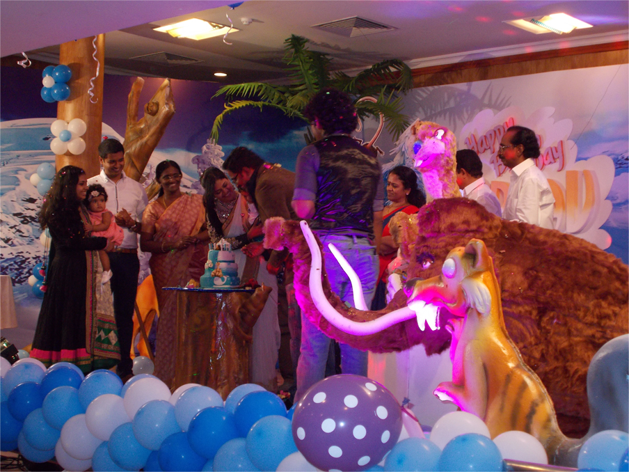 Partytime With Aladin, Kochi, Kerala - Birthday Party Event Organisers, Birthday Decorations, Theme Party, Event Management, Balloon Decoration, Designer Cake, Party Planners