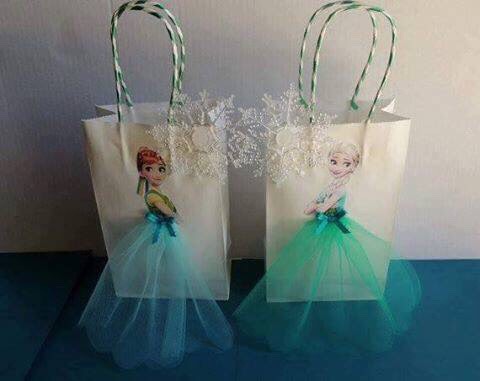 Frozen inspired birthday returm Gift - Partytime With Aladin Kochi Kerala
